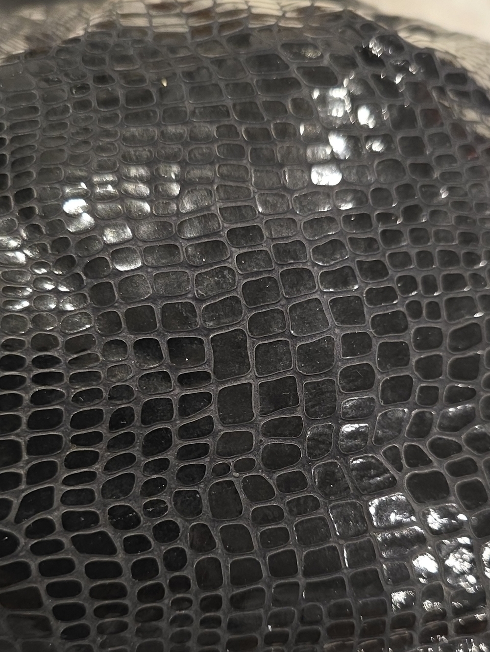 Limar Designs, Oceanside, California. Black Patent Croc-Textured, Shoulder Bag - Picture 3 of 10